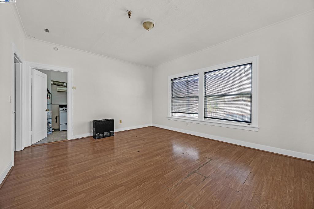 FRUITVALE - Residential Income