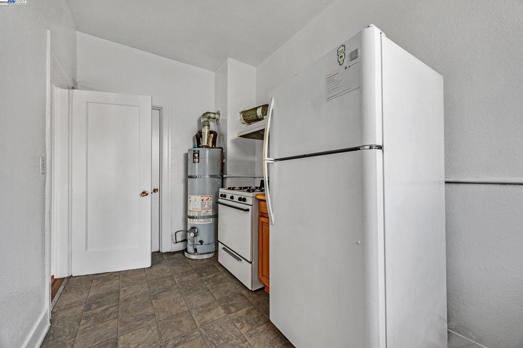 FRUITVALE - Residential Income