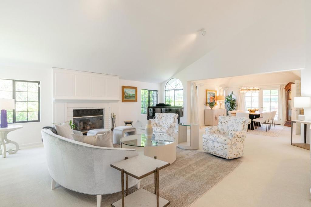 1043 Broncho Road