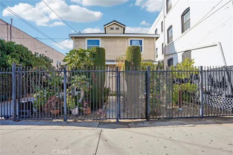 Photo of 1503 W Adams BLVD, Los Angeles, CA 90007 (MLS # IV26146775)