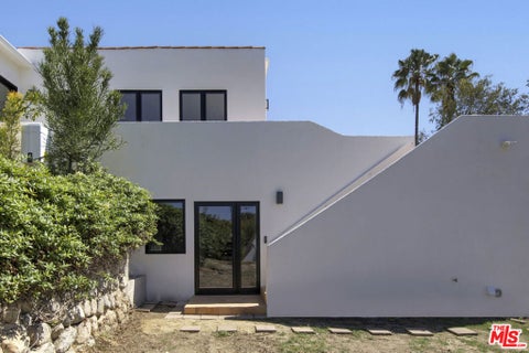 Photo of 1619 1/2 N Benton Way, Los Angeles, CA 90026 (MLS # 26999541)
