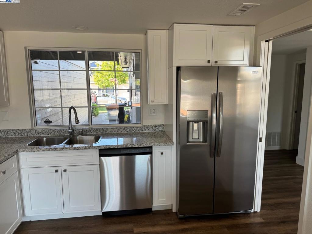 NEW YORK LANDING - Residential