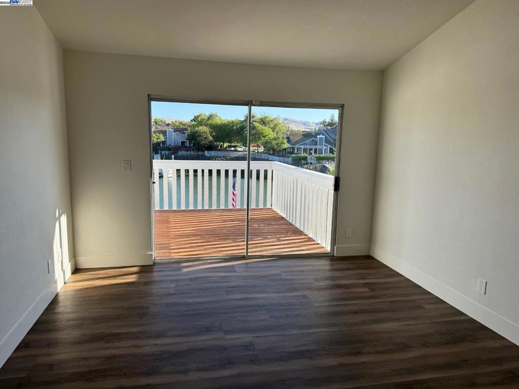 NEW YORK LANDING - Residential