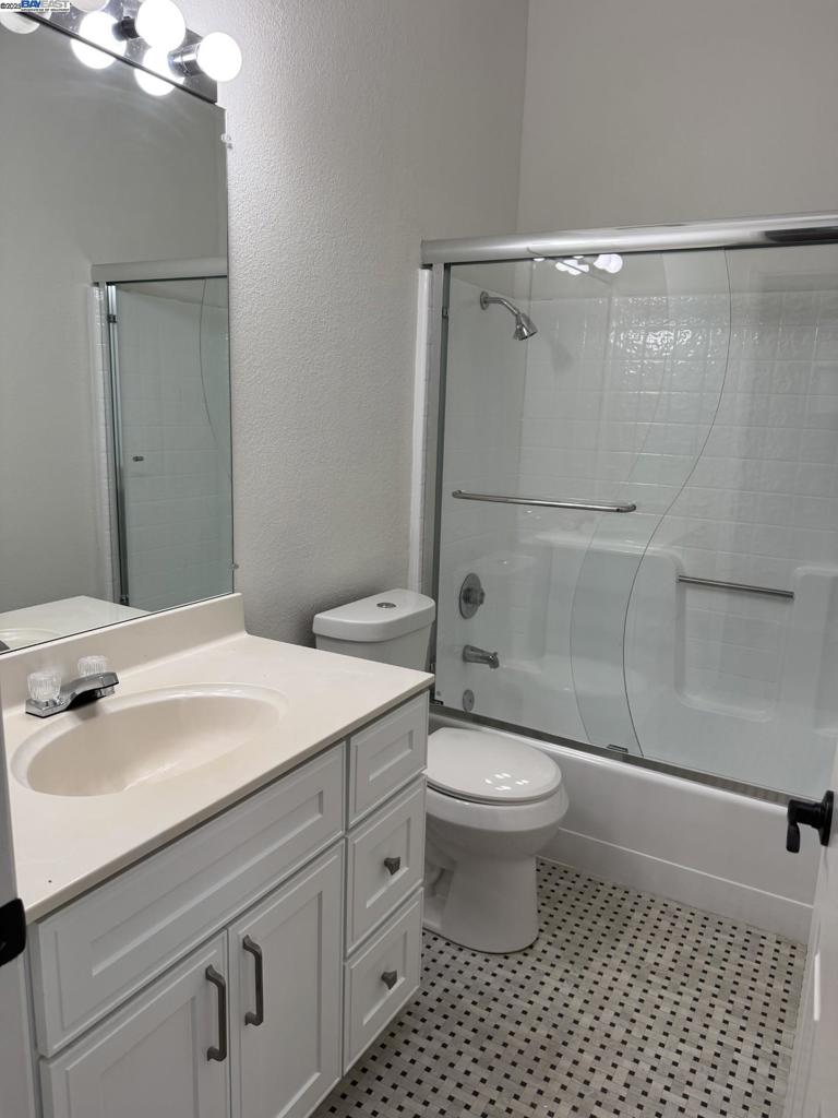 NEW YORK LANDING - Residential