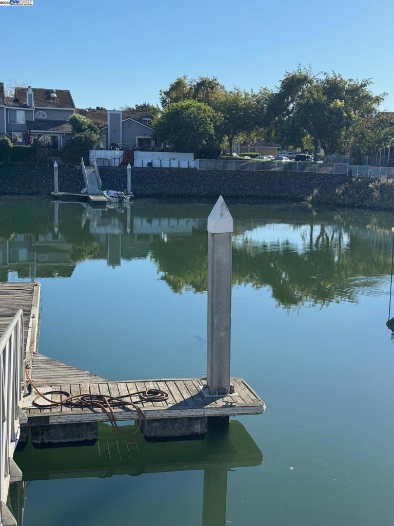 NEW YORK LANDING - Residential