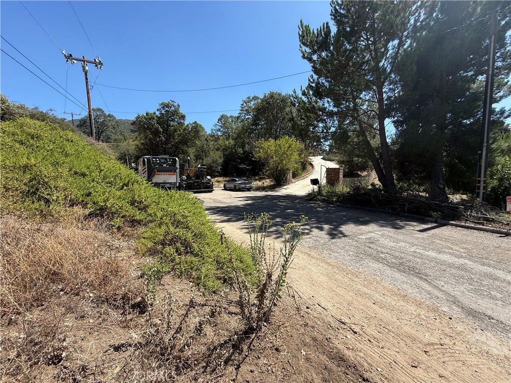 23680 Hillview Road