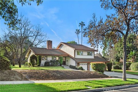 1194 Lyndhurst Drive NW Riverside CA 92506