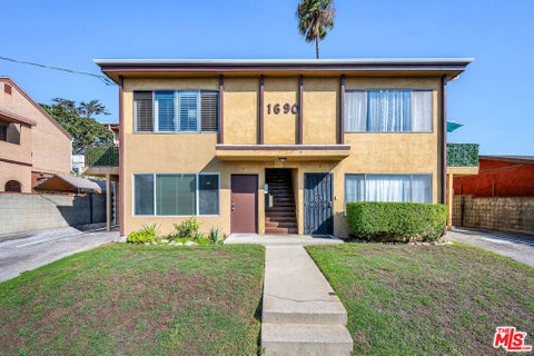 Photo of 1690 West Boulevard, Los Angeles, CA 90019 (MLS # 26997353)