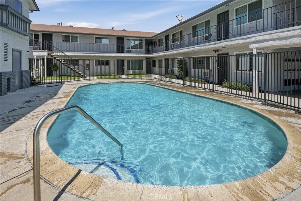 2890 E Artesia 42