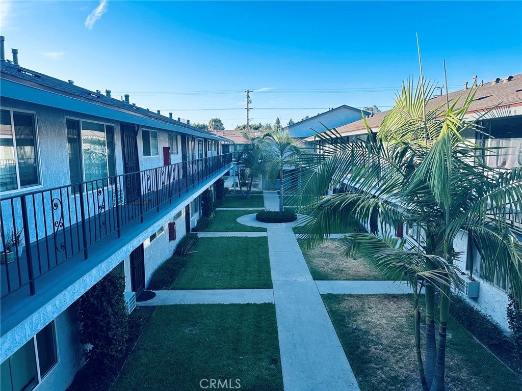 2890 E Artesia 42