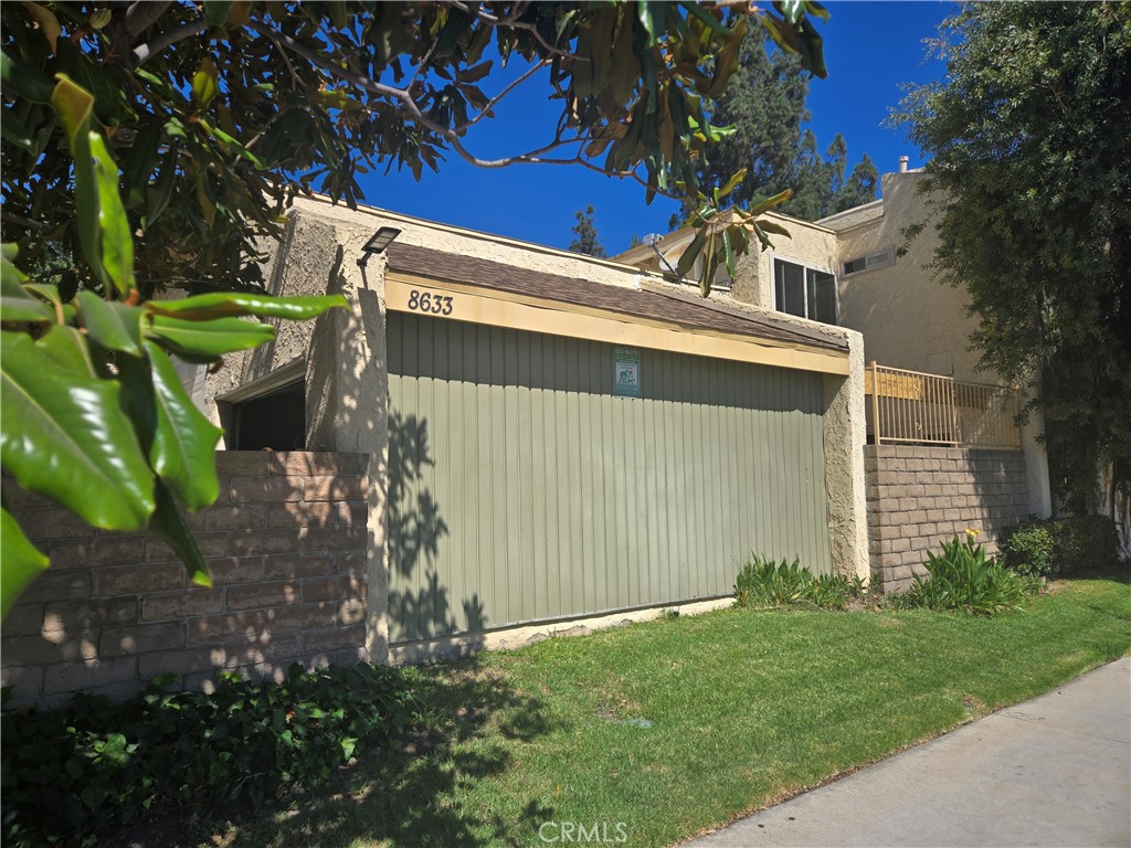 Ready to move into a beautiful townhome, 2 Bedroom, 2.5 Bathroom, new paint, new flooring, updated kitchen, 2-car garage. This property is located minutes away from the freeway, gas station, restaurants, and supermarket, very convenient. A very large playground and nice pool area, as well as a party or meeting hall. Heart of the city comes and will not last very long.