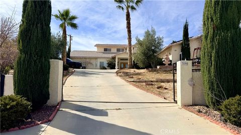 Photo of 7590 Fairway Dr, Yucca Valley, CA 92284 (MLS # BB26036063)