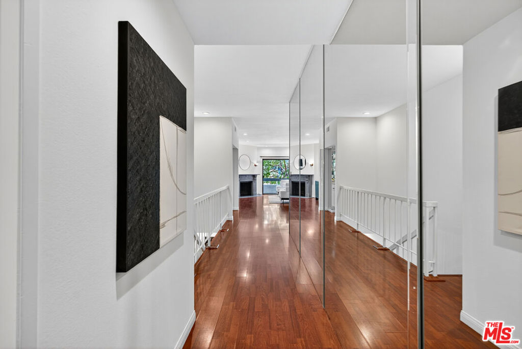 1920 Pandora Avenue 3