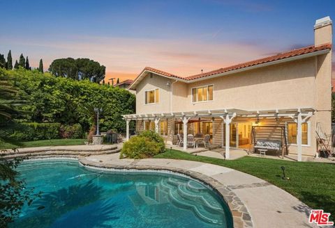 Photo of 17672 Bryan Place, Granada Hills, CA 91344 (MLS # 25625243)