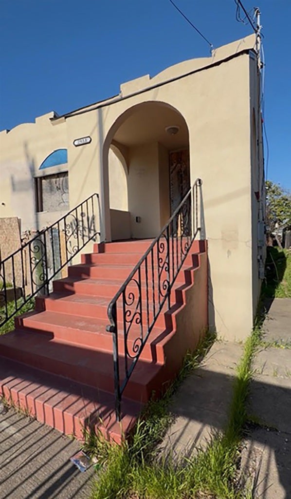 2933 35th Ave Ave, Oakland CA 94619