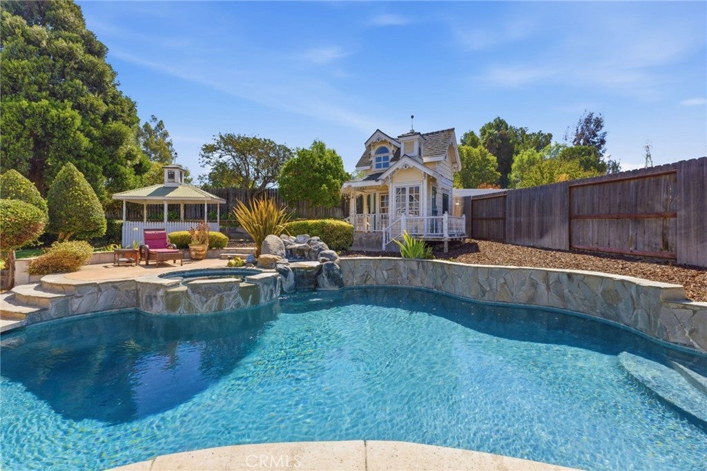 45768 Creekside