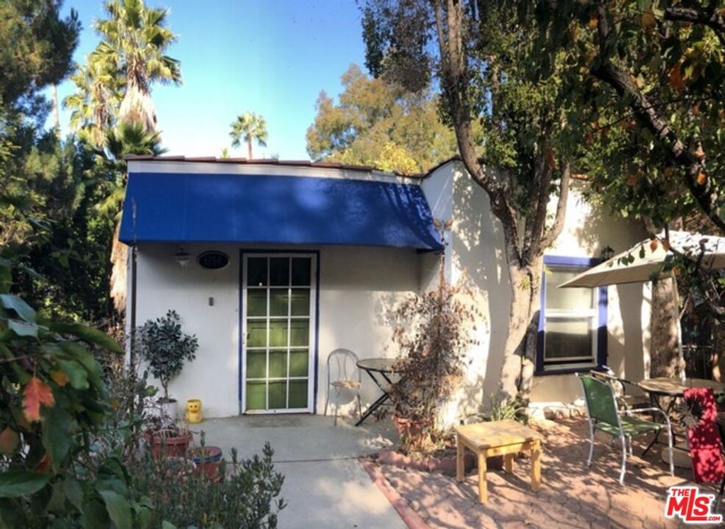 Photo of 3754 Fredonia Drive, Los Angeles, CA 90068 (MLS # 25484677)