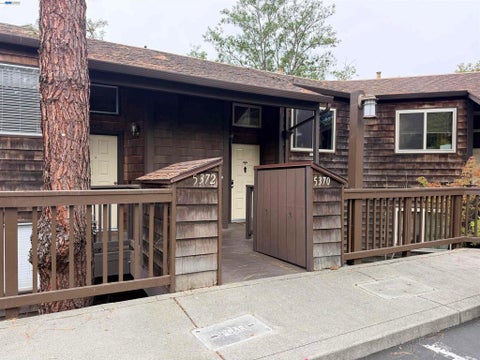 Photo of 5370 Briar Ridge Drive, Castro Valley, CA 94552 (MLS # 41141086)