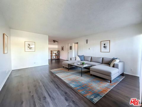 Photo of 1208 W Adams Boulevard #1, Los Angeles, CA 90007 (MLS # 26663851)