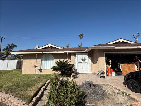 6261 Balmoral Huntington Beach CA 92647