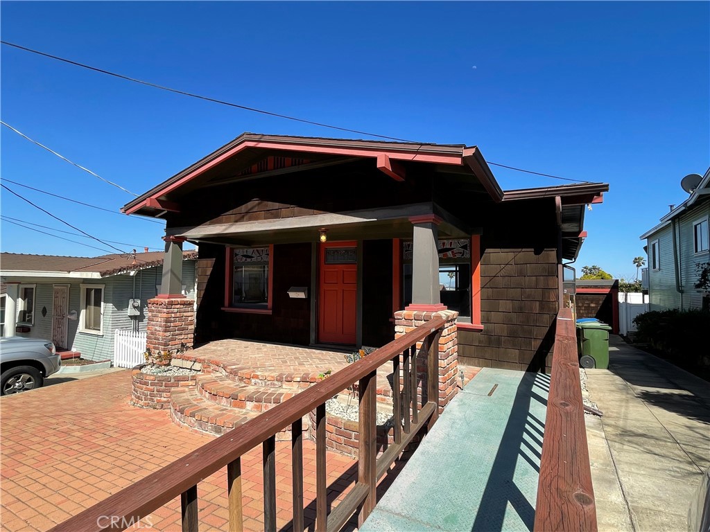 3516 S Kerckhoff Avenue