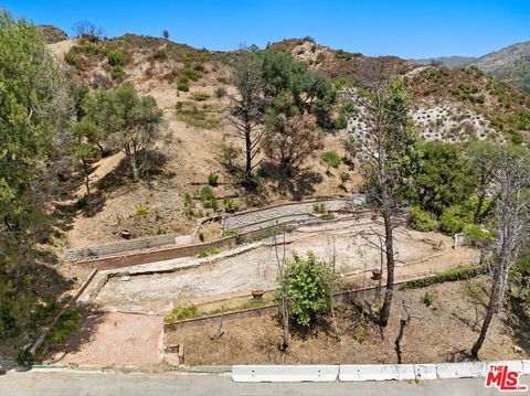 Photo of 17780 Camino De Yatasto, Pacific Palisades, CA 90272 (MLS # 26840261)