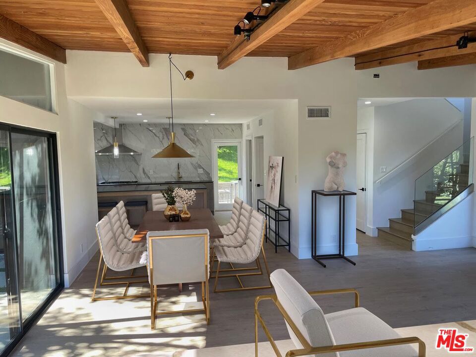 15434 Mulholland Drive