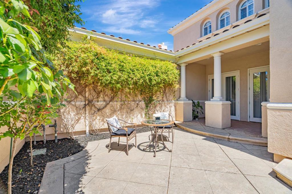 5978 Gleneagles Circle