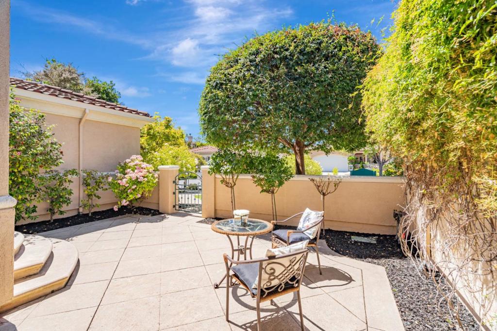 5978 Gleneagles Circle