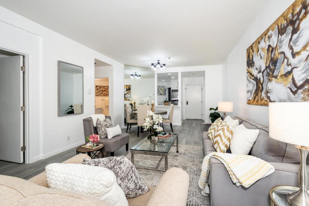 4250 El Camino Real D138, Palo Alto CA 94306