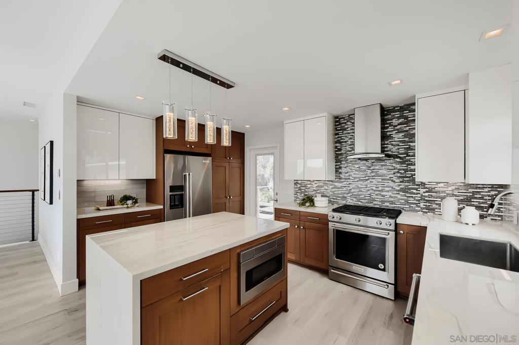 5379 La Jolla Mesa
