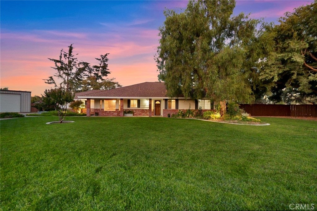 2850 Woodbury Court
