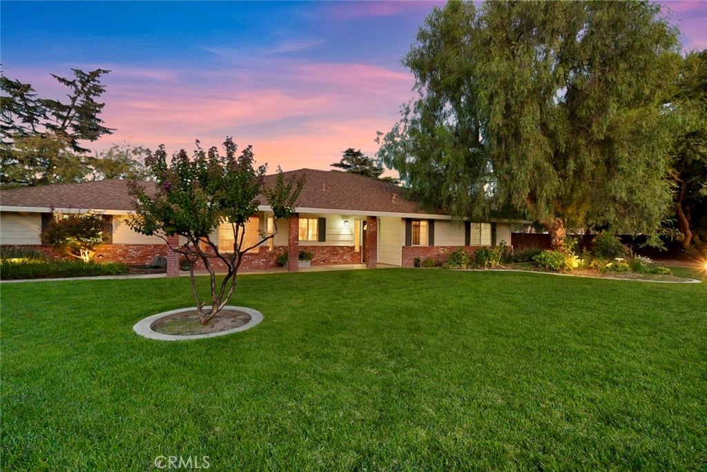 2850 Woodbury Court