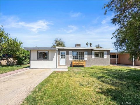 Photo of 951 E Avenue B, Blythe, CA 92225 (MLS # SW25080134) Photo of 951 E Avenue B, Blythe, CA 92225 (MLS # SW25080134)