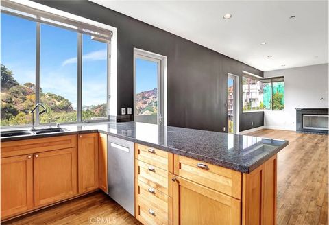 Photo of 6396 Weidlake Drive, Los Angeles, CA 90068 (MLS # IV26020836)