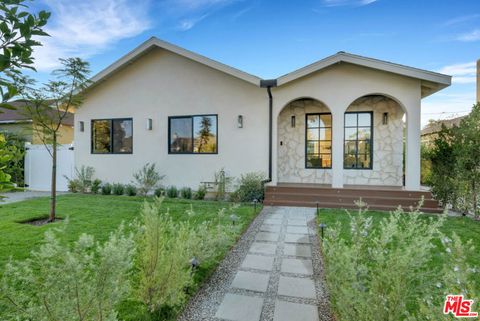 Photo of 3617 Hillcrest Drive, Los Angeles, CA 90016 (MLS # 25616563)