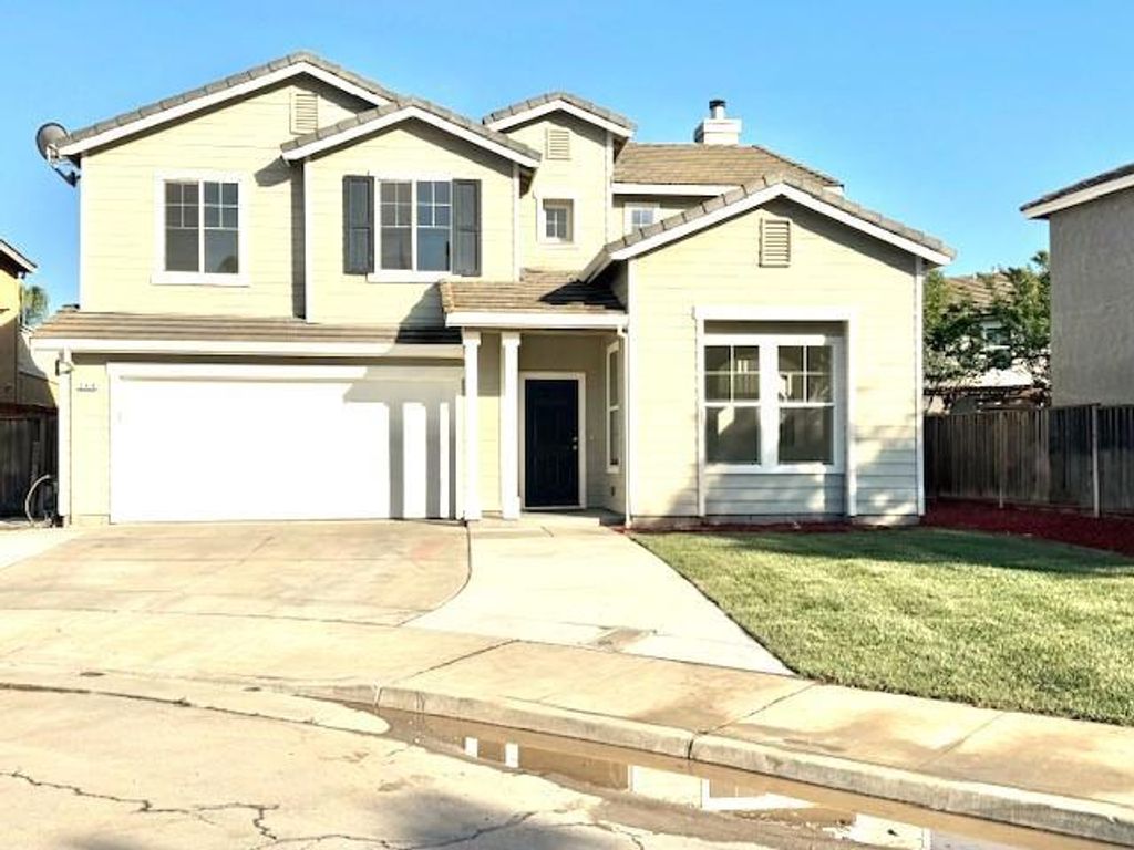 Photo of 544 Rockingham Court, Tracy, CA 95376 (MLS # ML82043358)