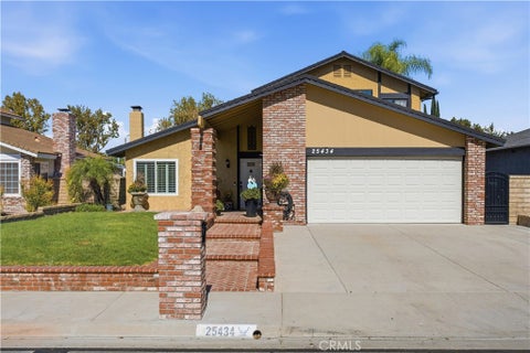 Photo of 25434 Via Pacifica, Valencia, CA 91355 (MLS # SR26210403)