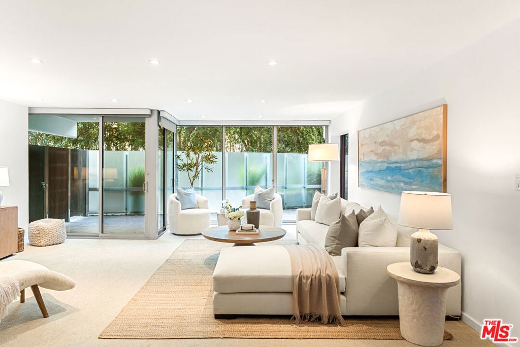 535 OCEAN Avenue 1C