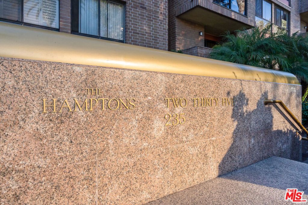 Photo of 235 S Tower Drive #106, Beverly Hills, CA 90211 (MLS # 25628675)