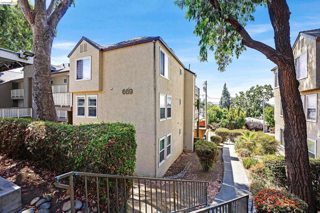 669 Dartmore Ln LN 253, Hayward CA 94544