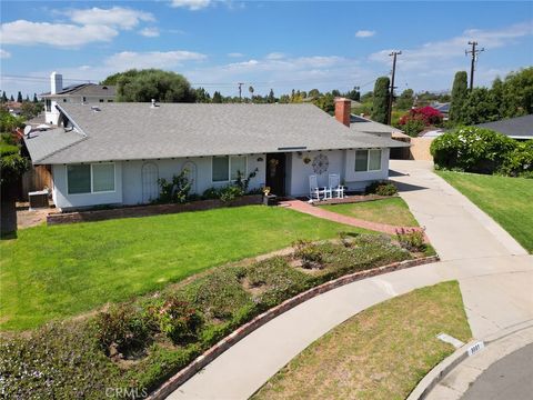 Photo of 5661 Casa Loma Ave, Yorba Linda, CA 92886 (MLS # OC25232163)