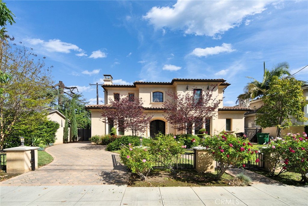 315 E Camino Real Ave.