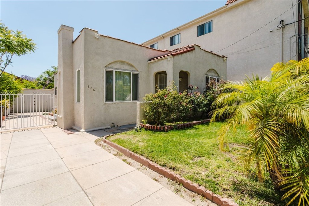 826 E Lomita Avenue