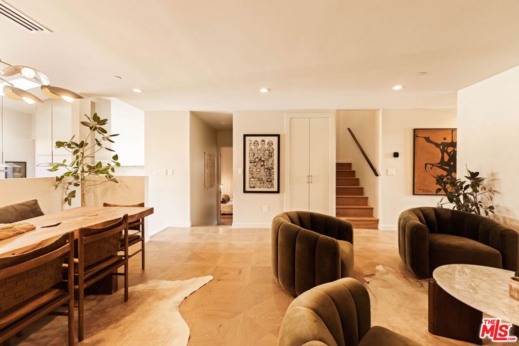 Photo of 3132 Purdue Avenue, Los Angeles, CA 90066 (MLS # 26989999)