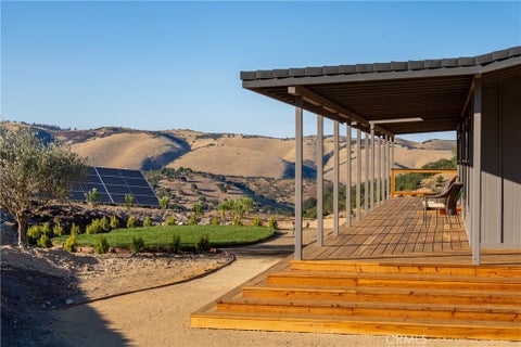 Tiny photo for 4475 Interlake RD, Bradley, CA 93426 (MLS # NS26110090)