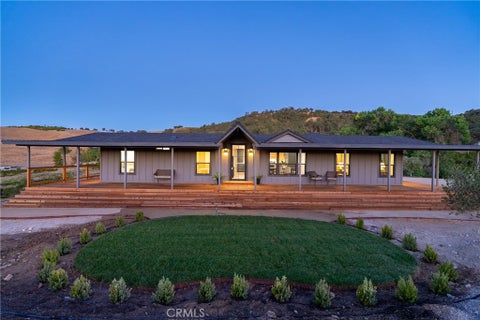 Tiny photo for 4475 Interlake RD, Bradley, CA 93426 (MLS # NS26110090)