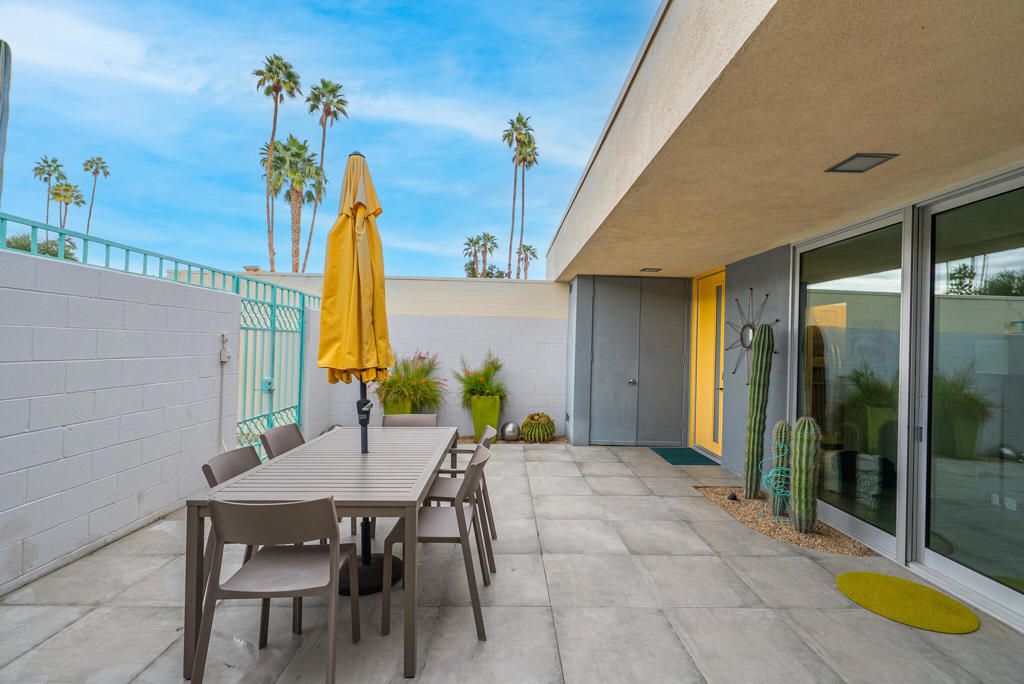 Photo of 70 Lakeview Drive, Palm Springs, CA 92264 (MLS # 219139656PS)