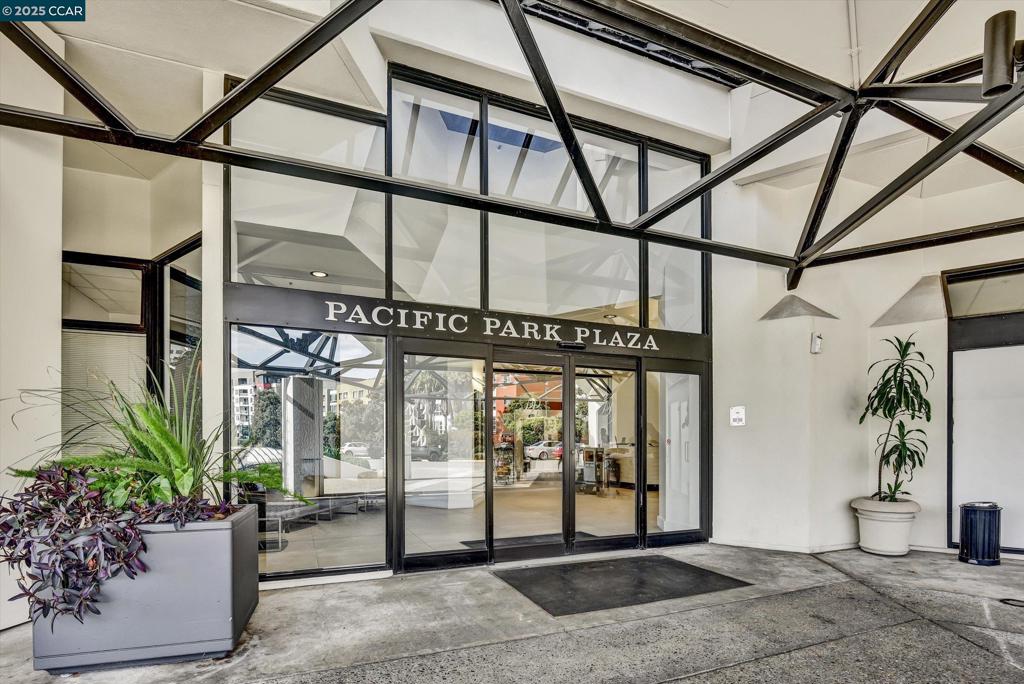 6363 Christie Ave 1803