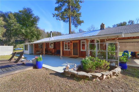 Photo of 5641 Darrah Rd, Mariposa, CA 95338 (MLS # MP26019270)
